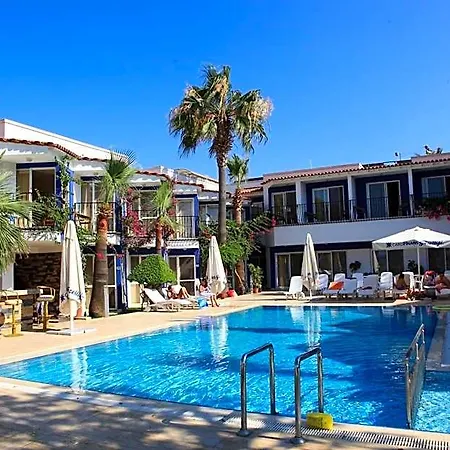 Catamaran Hotel 2*