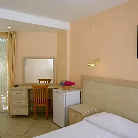Catamaran Hotel