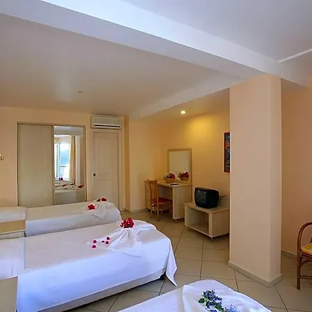 Catamaran Hotel Yalikavak